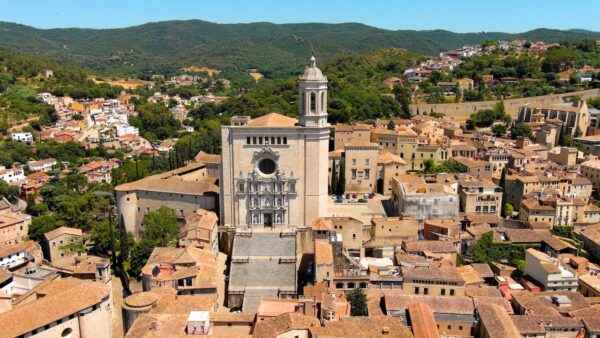 Visita Girona o Tossa de Mar 5 horas